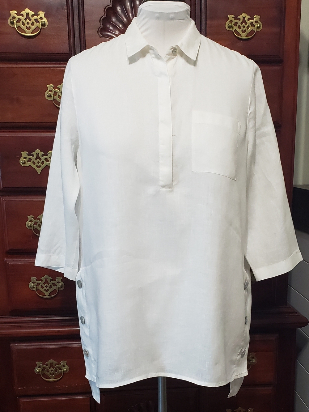 J. Jill White Linen Tunic with Side Button Tabs